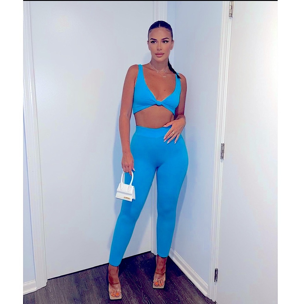 Naked Wardrobe ‘snatched’ leggings
